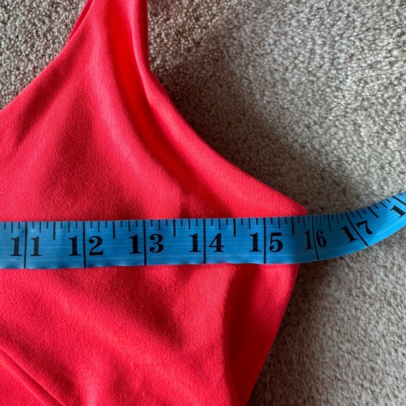 Under Armour tank top - Picture 3 of 3